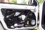 Clarion SRE1721S in VW Passat 3C  » Click to zoom ->